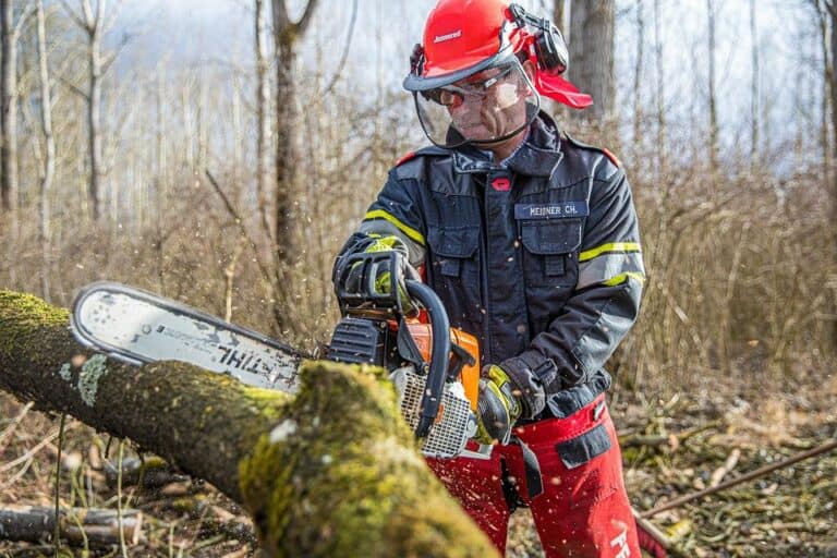 Top 7 Best Gas Chainsaws in 2021 Landscape Fix